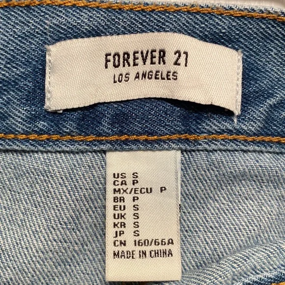 NWOT Forever 21 Button Down Denim Skirt…size S - Picture 3 of 4